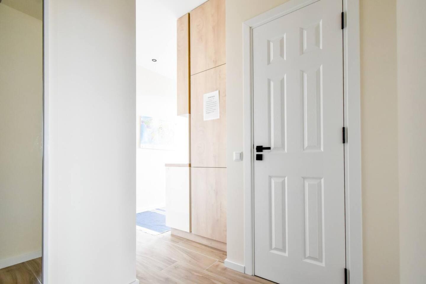 Main Street Area Metro Washer&dryer View Apartment